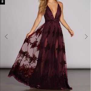 Windsor Burgundy Formal Gown with Lace Detail NWT